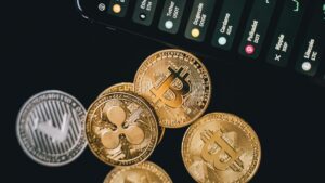 bitcoin madeni para halinde banner